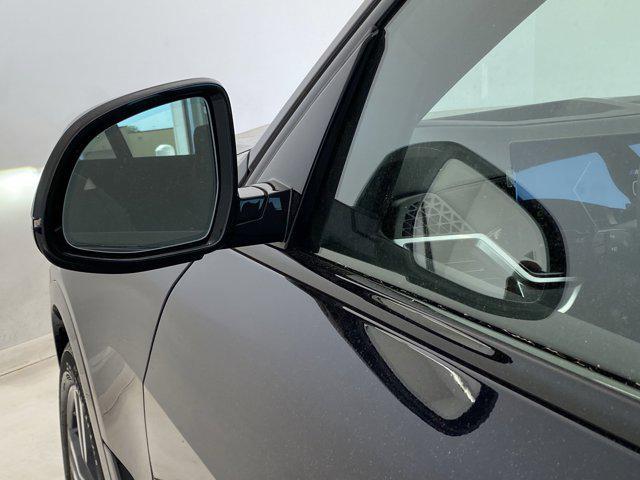 new 2026 BMW X7 car, priced at $96,900