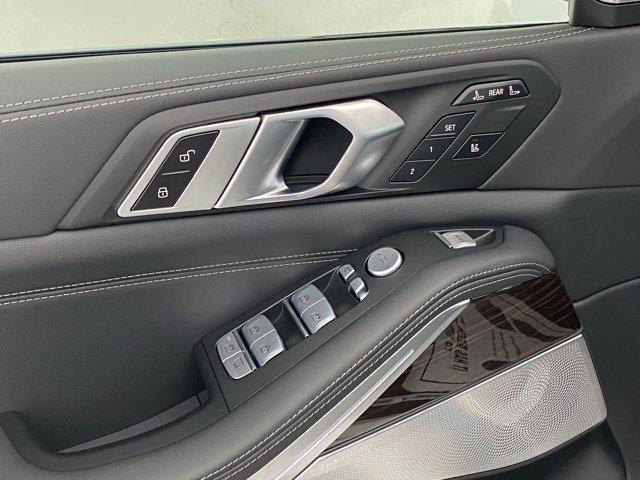 new 2025 BMW X7 car, priced at $99,350