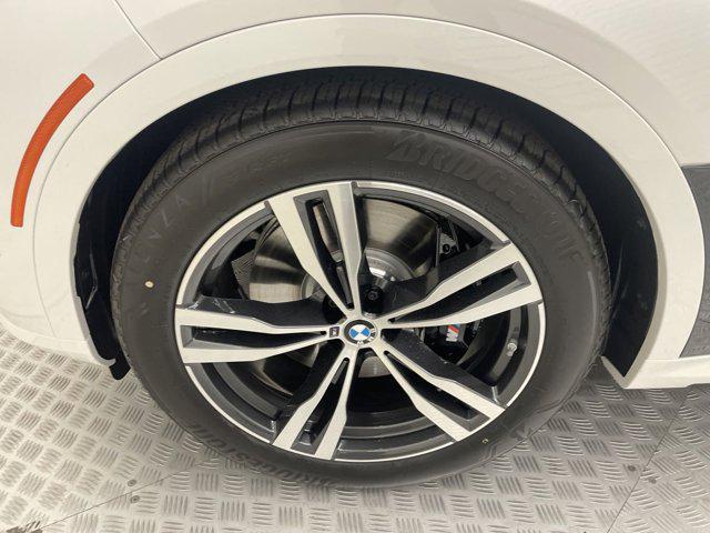 new 2025 BMW X7 car, priced at $122,370