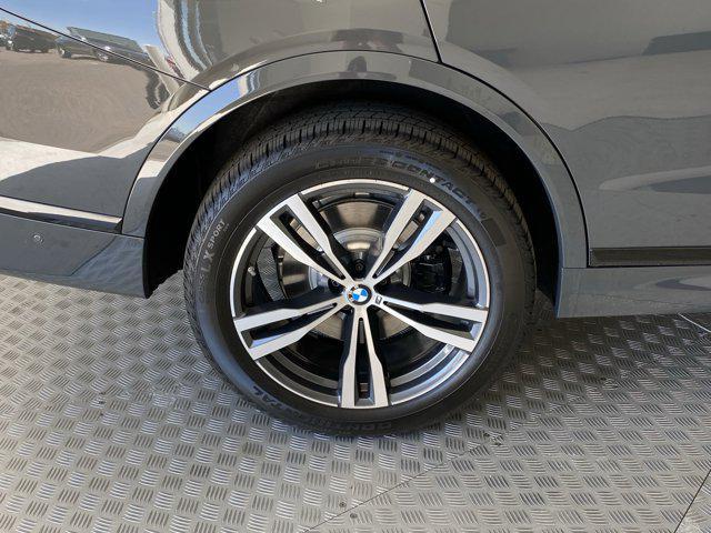 new 2026 BMW X7 car, priced at $100,050