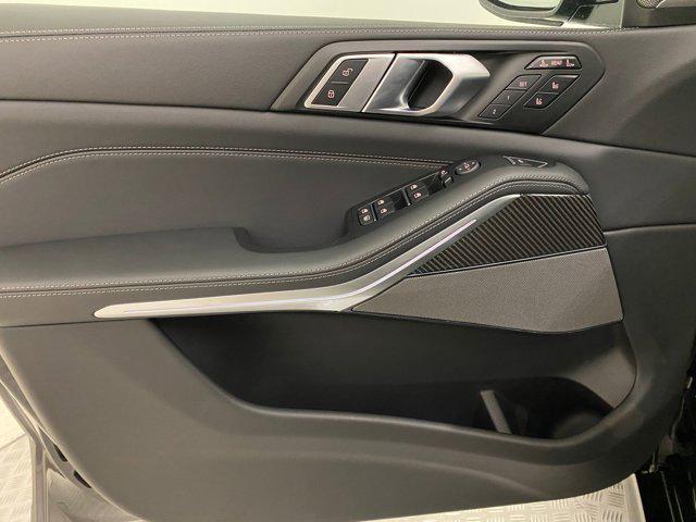 new 2026 BMW X7 car, priced at $124,350