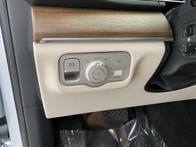 used 2024 Mercedes-Benz GLE 450 car, priced at $68,999
