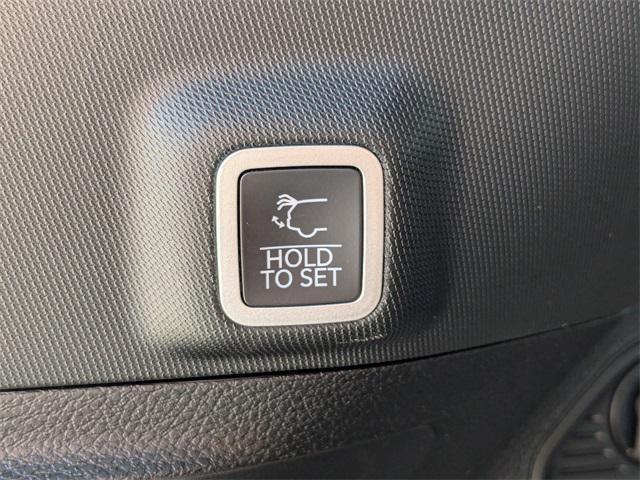 new 2025 Jeep Grand Cherokee car, priced at $50,727