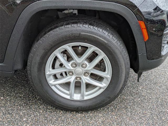 used 2023 Jeep Grand Cherokee car, priced at $35,990