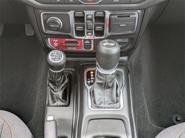 new 2025 Jeep Wrangler car, priced at $47,380