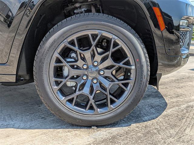new 2025 Jeep Grand Cherokee car, priced at $69,373