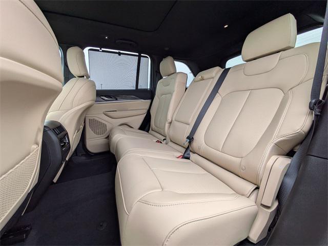 new 2025 Jeep Grand Cherokee car, priced at $50,680