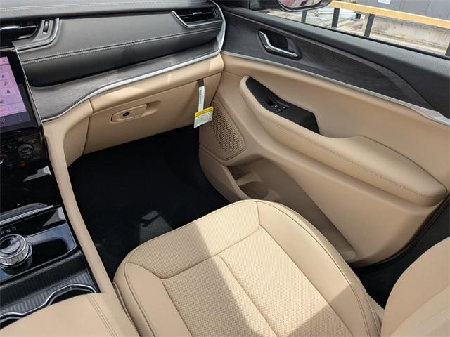 new 2025 Jeep Grand Cherokee L car, priced at $51,678
