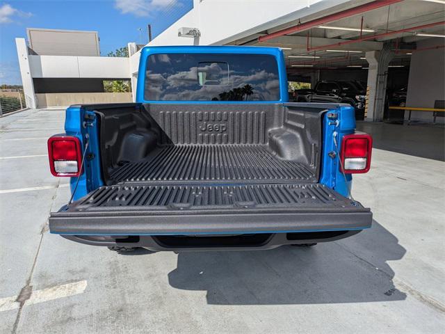 new 2025 Jeep Gladiator car, priced at $45,102