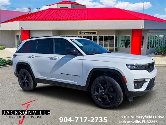 new 2025 Jeep Grand Cherokee car, priced at $44,000