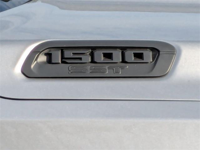 new 2025 Ram 1500 car, priced at $52,673