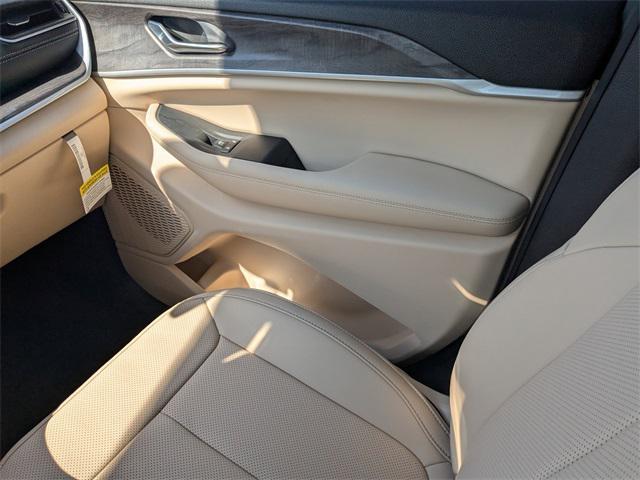 new 2025 Jeep Grand Cherokee L car, priced at $51,568