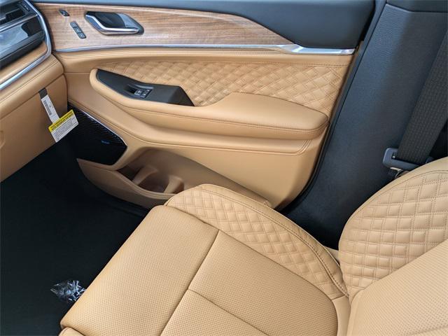 new 2025 Jeep Grand Cherokee car, priced at $66,712