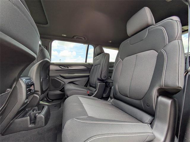 new 2025 Jeep Grand Cherokee L car, priced at $40,586
