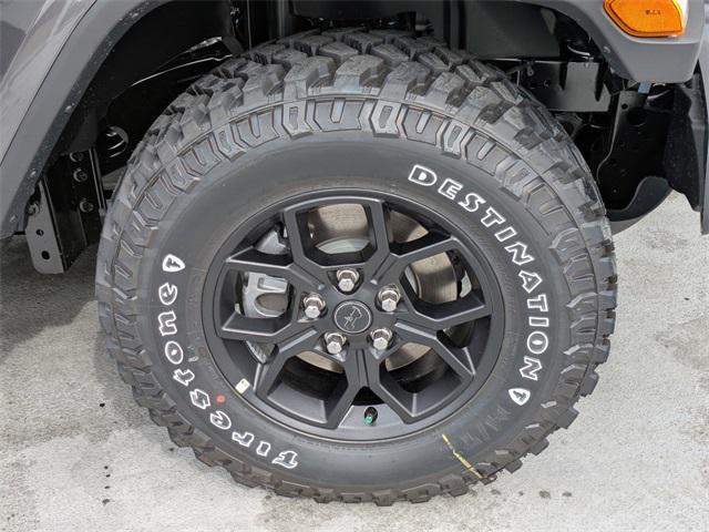 new 2025 Jeep Gladiator car, priced at $45,102