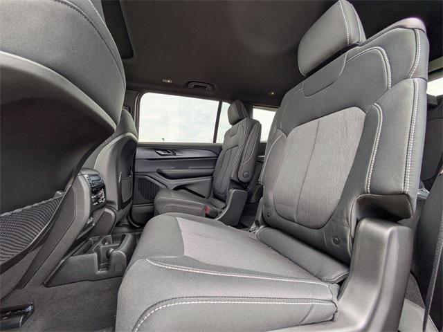 new 2025 Jeep Grand Cherokee L car, priced at $41,122