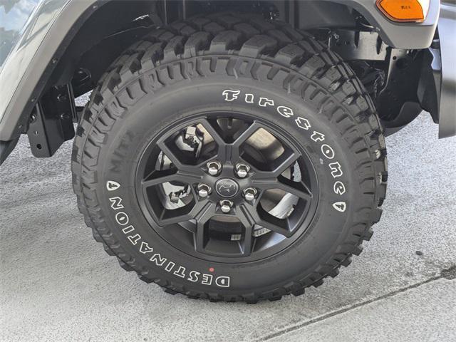 new 2025 Jeep Gladiator car, priced at $45,102