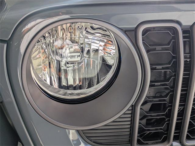 new 2025 Jeep Gladiator car, priced at $45,102