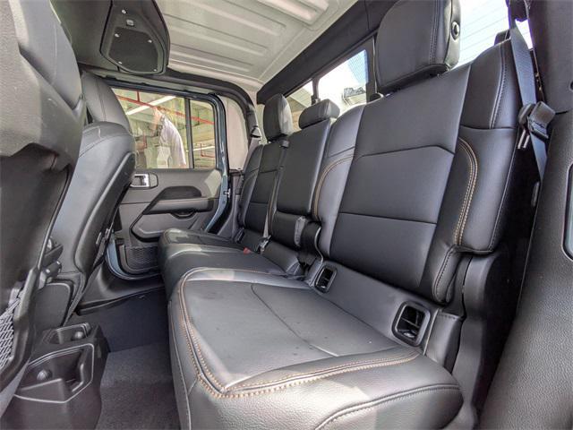 new 2025 Jeep Gladiator car, priced at $45,102