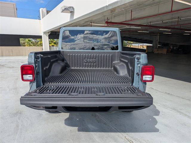 new 2025 Jeep Gladiator car, priced at $45,102