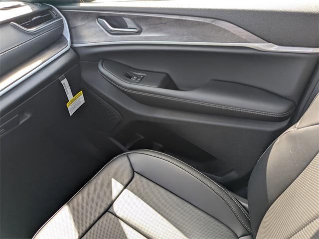 new 2025 Jeep Grand Cherokee L car, priced at $51,568