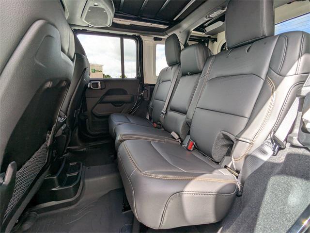 new 2025 Jeep Wrangler car, priced at $53,177