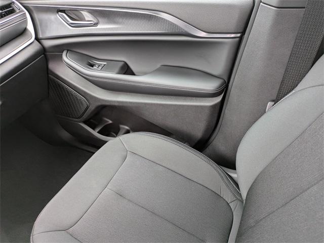 new 2025 Jeep Grand Cherokee car, priced at $37,080