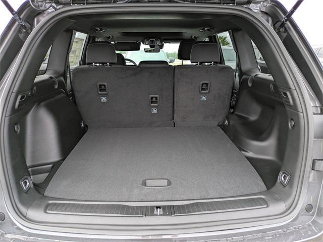new 2025 Jeep Grand Cherokee car, priced at $37,080