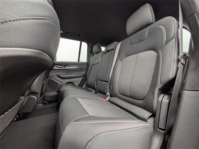 new 2025 Jeep Grand Cherokee car, priced at $37,080