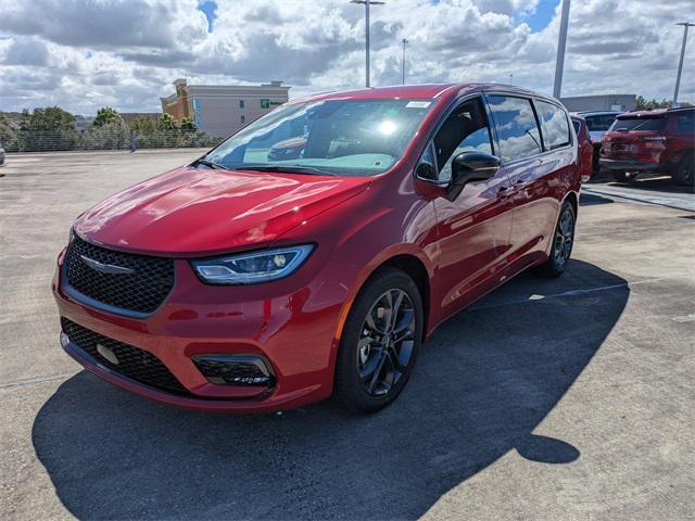 new 2026 Chrysler Pacifica car, priced at $45,310