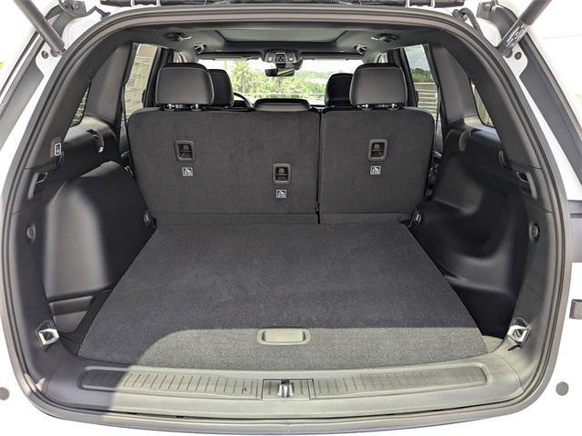 new 2025 Jeep Grand Cherokee car, priced at $46,598