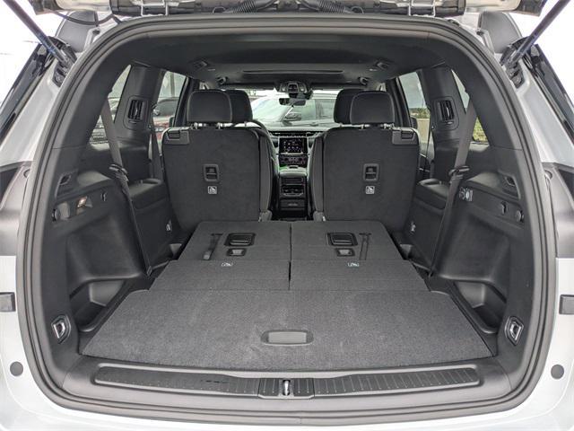 new 2025 Jeep Grand Cherokee L car, priced at $38,354