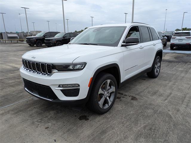 new 2025 Jeep Grand Cherokee car, priced at $50,590