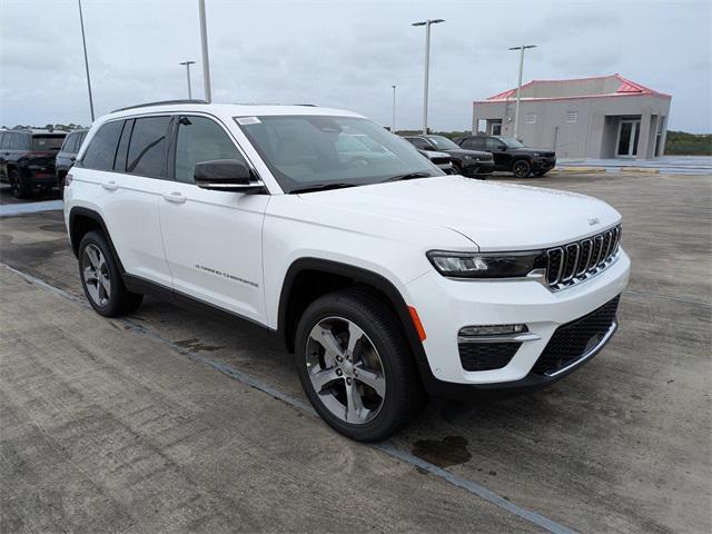 new 2025 Jeep Grand Cherokee car, priced at $50,590