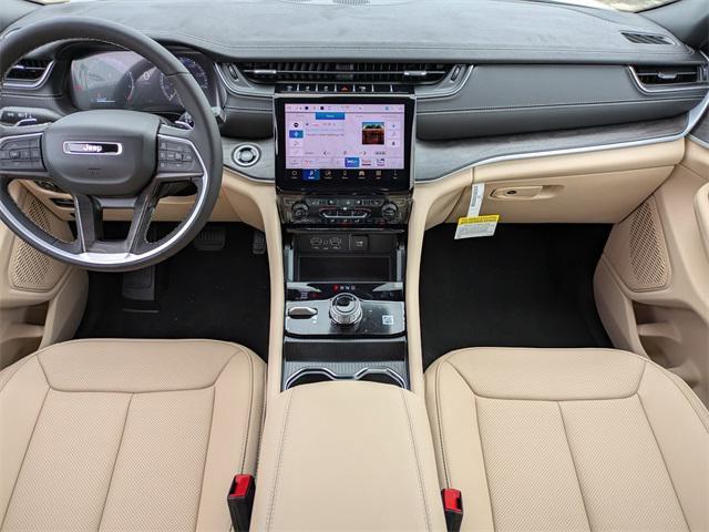 new 2025 Jeep Grand Cherokee car, priced at $50,590