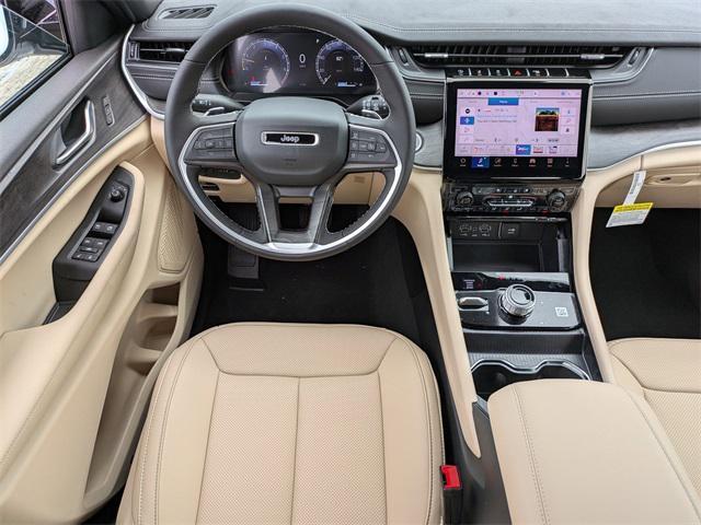 new 2025 Jeep Grand Cherokee car, priced at $50,590