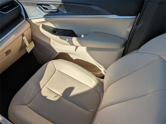 new 2025 Jeep Grand Cherokee L car, priced at $46,070