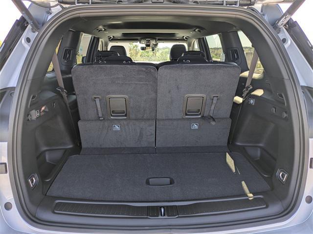 new 2025 Jeep Grand Cherokee car, priced at $37,335