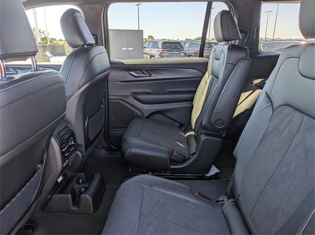 new 2025 Jeep Grand Cherokee car, priced at $37,335