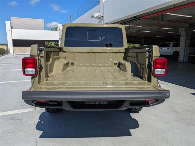 new 2025 Jeep Gladiator car, priced at $45,027