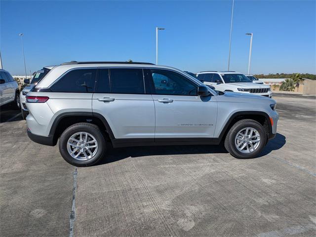 new 2025 Jeep Grand Cherokee car, priced at $39,830