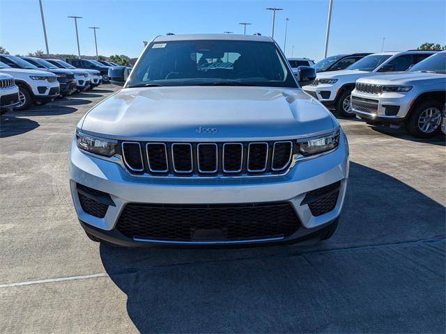 new 2025 Jeep Grand Cherokee car, priced at $39,830