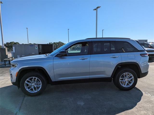 new 2025 Jeep Grand Cherokee car, priced at $39,830