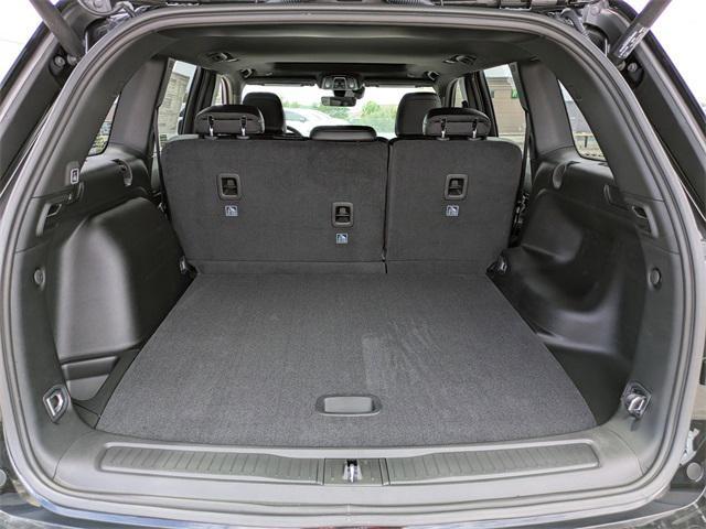 new 2025 Jeep Grand Cherokee car, priced at $41,403