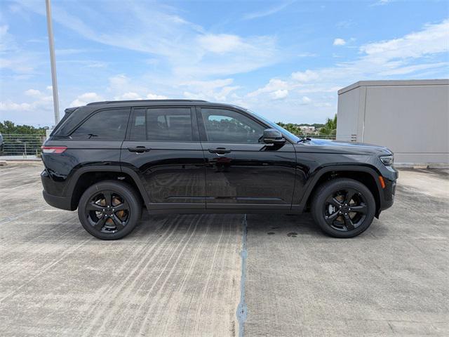 new 2025 Jeep Grand Cherokee car, priced at $41,403