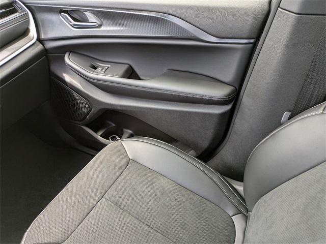 new 2025 Jeep Grand Cherokee car, priced at $41,403