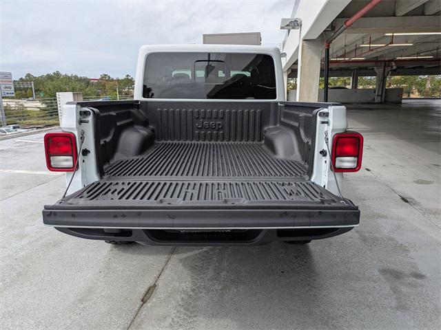 new 2025 Jeep Gladiator car, priced at $44,566