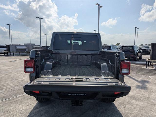 new 2025 Jeep Gladiator car, priced at $41,947