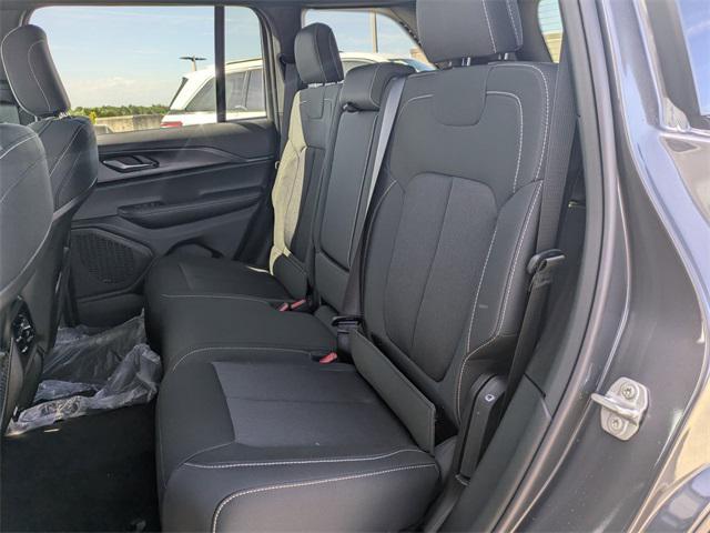 new 2025 Jeep Grand Cherokee car, priced at $38,071