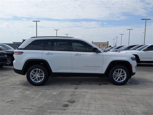 new 2025 Jeep Grand Cherokee car, priced at $38,718